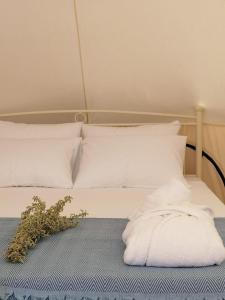 Postel nebo postele na pokoji v ubytování Unique Glamping Suite