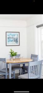 Imagen de la galería de Driftwood Luxury Apartment, en Lyme Regis