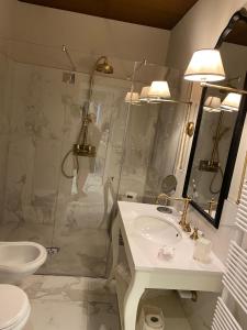 Koupelna v ubytování Casa Vacanze Luxury SIANO