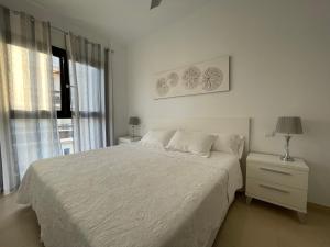 Postel nebo postele na pokoji v ubytování Royal Suites Estepona by Croma