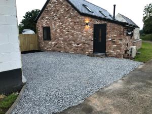 Gallery image of Newly Converted Luxury Barn With Private Hot Tub in Bodfari