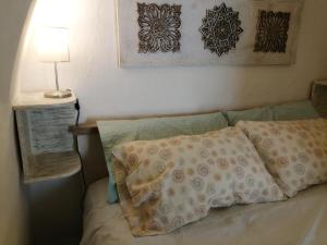 A seating area at Trulli Almadè