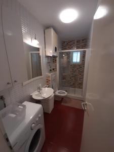 Kúpeľňa v ubytovaní Apartman u centru Makarske