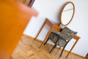 Posedenie v ubytovaní Luxusní velký apartmán s terasou v centru Litomyšle