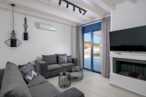 A seating area at Astrea Villas
