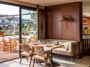 The Bodrum Hotel Yalikavak - MGallery Collection的休息区