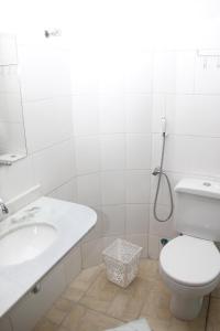
Um banheiro em Rio Jordao Hotel BH
