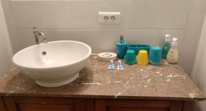 Et badeværelse på Salardine Apartments - Duplex with Modern Touch