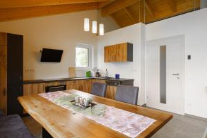 Kuchyň nebo kuchyňský kout v ubytování Ferienwohnung Schreierhof Bio Bauernhof