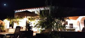 Patio alebo iná vonkajšia časť ubytovania Casa Rural Monterrey Aroche