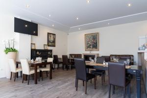 En restaurang eller annat matställe på Hotel Mettlacher Hof