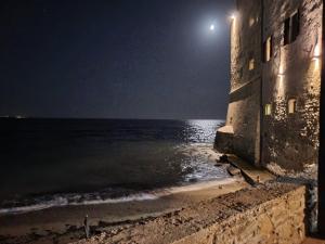Nespecifikovaný výhled na moře nebo výhled na moře při pohledu z hotelu