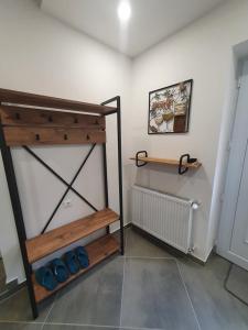Poschodová posteľ alebo postele v izbe v ubytovaní VILLA NEAPOLiS