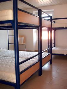 Двуетажно легло или двуетажни легла в стая в B&B Les Rochers 42 lits