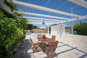 A garden outside WePuglia - Trulli Brillina