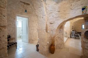 A bathroom at WePuglia - Trulli Brillina