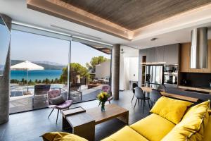 Kuchyň nebo kuchyňský kout v ubytování Ionian Grand Villas - Villa Estella