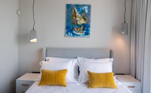 Postel nebo postele na pokoji v ubytování Ionian Grand Villas - Villa Estella