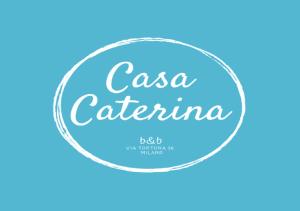 a label for a bottle of casa cartina with a blue background at B&B Casa Caterina in Milan