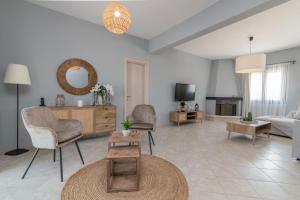 Gallery image of Nimar Villa in Gaïtánion