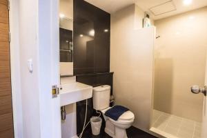 Koupelna v ubytování Ploen Ploen Residence + 36 fotografií