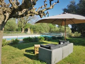 Κήπος έξω από το la maison des Olivettes