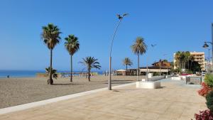 Fotografia z galérie ubytovania FREE parking, 40 meters from the beach, WI-FI, AC v destinácii Estepona