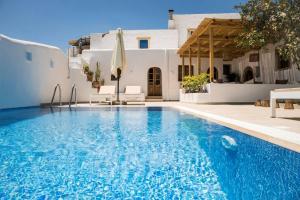 The swimming pool at or close to CasaCarma I, privater Pool, Boho-Design, Tradition