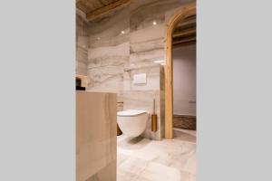 A bathroom at CasaCarma I, privater Pool, Boho-Design, Tradition Még 37 kép