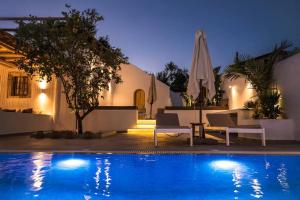 The swimming pool at or close to CasaCarma I, privater Pool, Boho-Design, Tradition