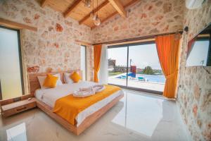 Gallery image of Elsu - 2 Bedroom Holiday Villa with jacuzzi in Kalkan in Çayköy