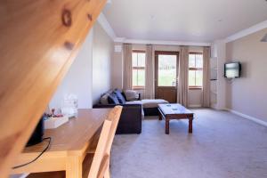 Μια τηλεόραση ή/και κέντρο ψυχαγωγίας στο Redwood House