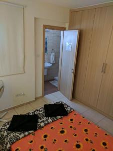 Gallery image of 104 Excellent 2 bed apartment with pool view, AC & gym! in Pervolia