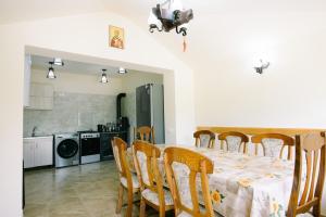 Gallery image of House of Forest in Zărneşti