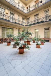 Balkón alebo terasa v ubytovaní Amora Homes Imperial suite with Basilika and Castle View NEED RESERVATION FOR FREE PARKING