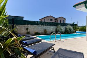 Bazén v ubytovaní Villa Luciana Spa House, Buje alebo v jeho blízkosti