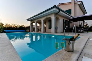 Bazén v ubytovaní Villa Luciana Spa House, Buje alebo v jeho blízkosti
