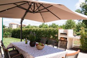 Vonkajšia záhrada v ubytovaní Villa Luciana Spa House, Buje