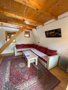 Posezení v ubytování Bed and Breakfast Umoljani