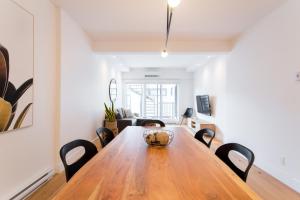 Foto dalla galleria di Hip, Stylish Apartment in Little Italy by Den Stays A a Montréal
