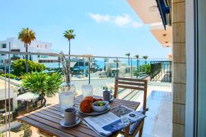 Balkón nebo terasa v ubytování Phaedrus Living Seaside Luxury Flat Athina 21