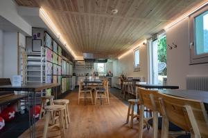 Istumisnurk majutusasutuses GRAND your home with common kitchens with self check-in