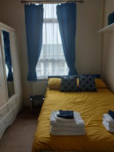 Katil atau katil-katil dalam bilik di Sandyrise holiday lets