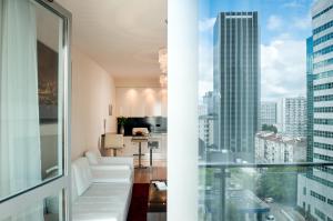 Balkón alebo terasa v ubytovaní Platinum Towers Luxury Apartments