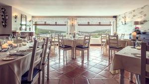 Restoran või mõni muu söögikoht majutusasutuses Ardagh Hotel & Restaurant