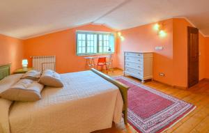 A bed or beds in a room at Il Meriggeto Még 36 kép