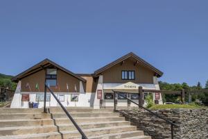 Gallery image of Okemo Mountain Lodge in Ludlow