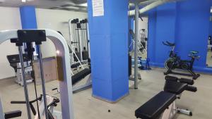 Posilňovňa alebo fitness centrum v ubytovaní Alicante Apartamento en la Playa Muchavista-San Juan - Marluma frente al Mar