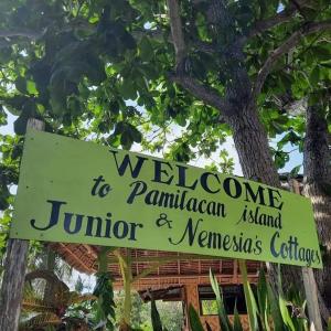 Ein Zeichen für ein Willkommen in Panama für Junior und Teenager. in der Unterkunft Junior & Nemesia's Cottages in Baclayon