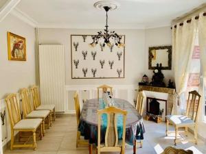 Khu vực ghế ngồi tại La Homardine